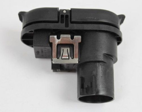 Mopar Factory Hitch Connector for 2011-2022 Grand Cherokee WK2 - Image 2